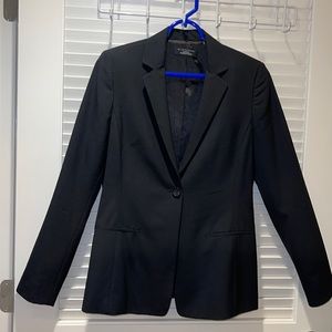 Sophisticated Elie Tahari Tailored Blazer